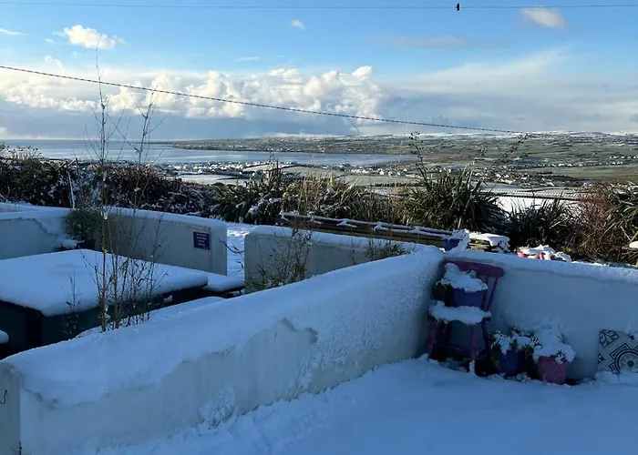 Bay View Hideaway *